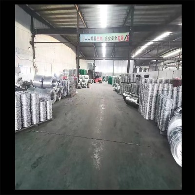 河北正反擰刺繩廠家供應(yīng)周口草原邊界圍欄駐馬店果園刺繩圍網(wǎng)