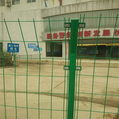 河北波浪護(hù)欄網(wǎng)廠(chǎng)家供應(yīng)蕪湖防銹隔離網(wǎng)安慶防銹公路護(hù)欄網(wǎng)