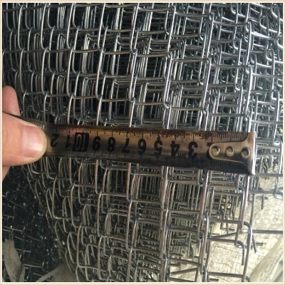 河北體育場(chǎng)圍網(wǎng)廠家供應(yīng)淮南噴漿鍍鋅鐵絲網(wǎng)宣城護(hù)山噴播鐵絲網(wǎng)