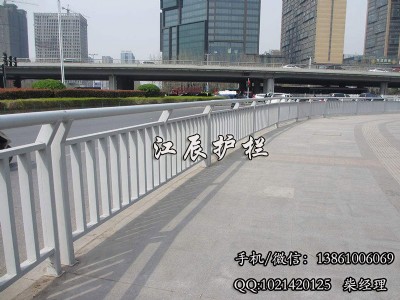 利川市道路兩側(cè)護(hù)欄