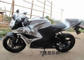 uȫԭbM(jn)ڱCBR600RRr(ji)2800Ԫ