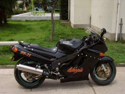  ZZR1100