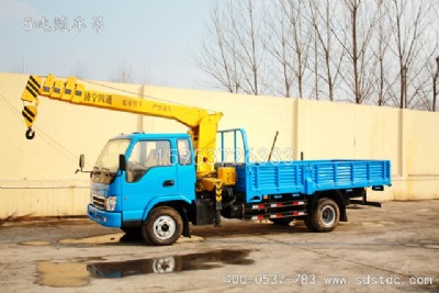 批量生產(chǎn)隨車起重運輸車 小型隨車吊