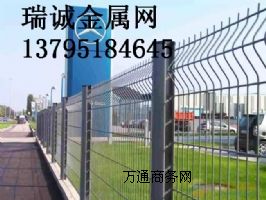 2014丹東桃形柱隔離網(wǎng)