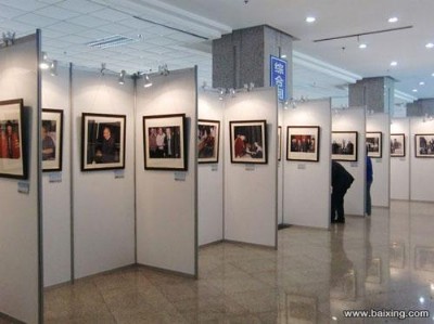 廣告業(yè)展架，鋁展架組裝方便